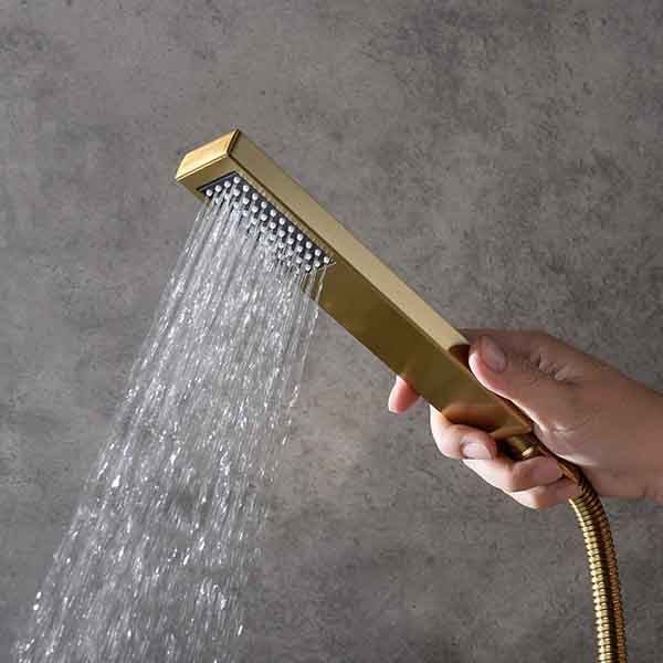 Handheld sprayer in Cascada Perla dual shower system
