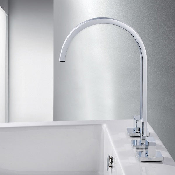 Dual square knobs of Cascada bathroom sink faucet for temperature and water control