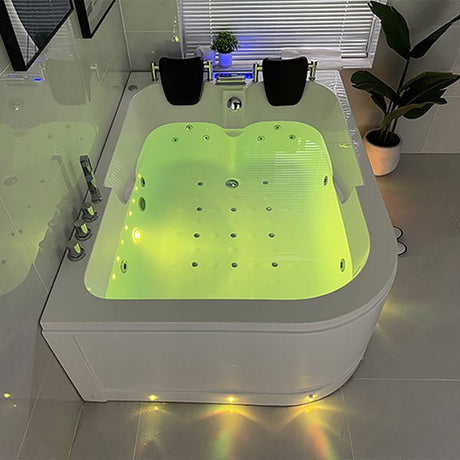 Cascada Amalfi white acrylic two-person freestanding jacuzzi bathtub